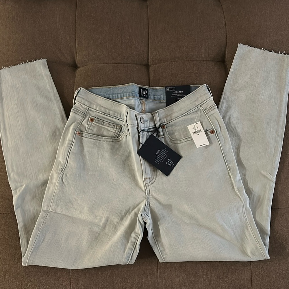 GAP jeans Size 6 NWT
